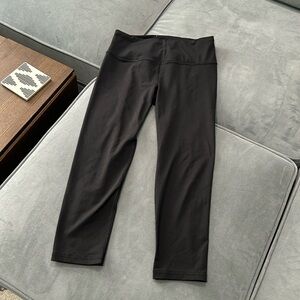 Victoria’s Secret Sport Cropped Leggings Small